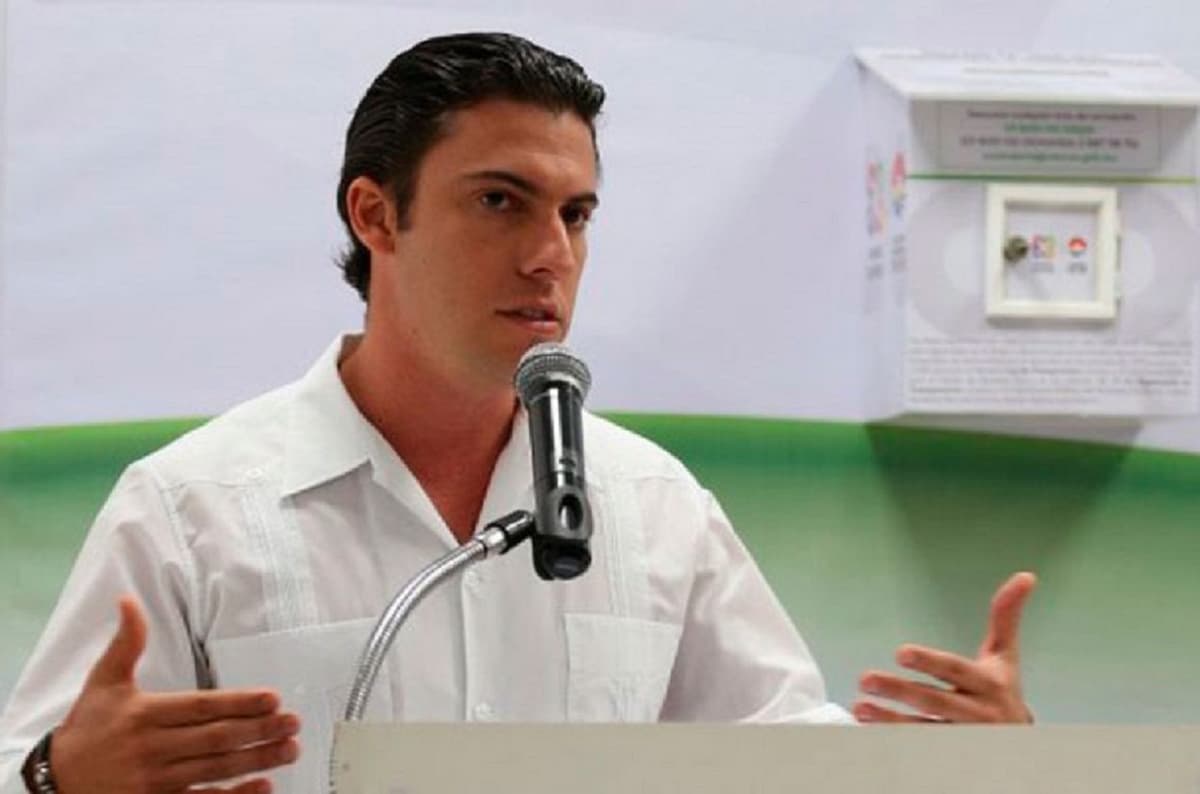 Voracidad de Remberto Estrada, quiere más de 121 mdp para publicidad