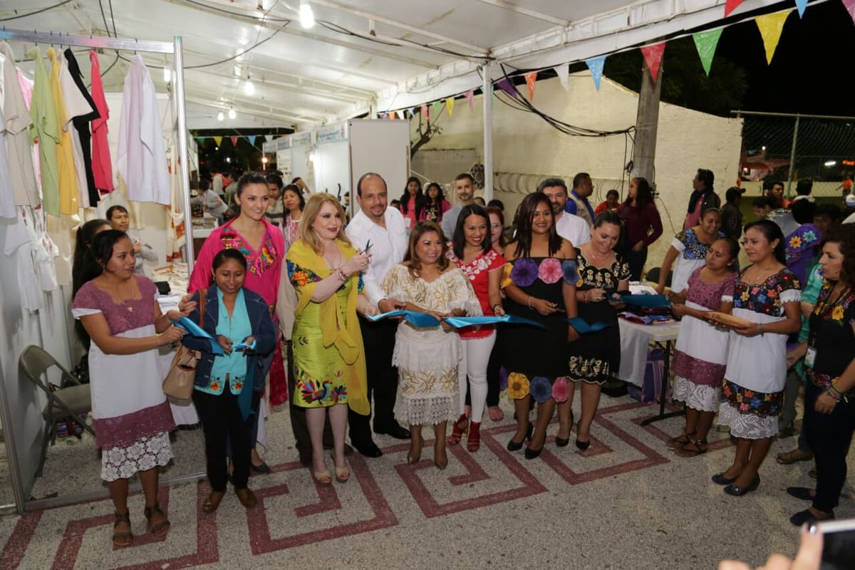 Inauguran Feria Nacional Artesanal Navideña Tulum 2017