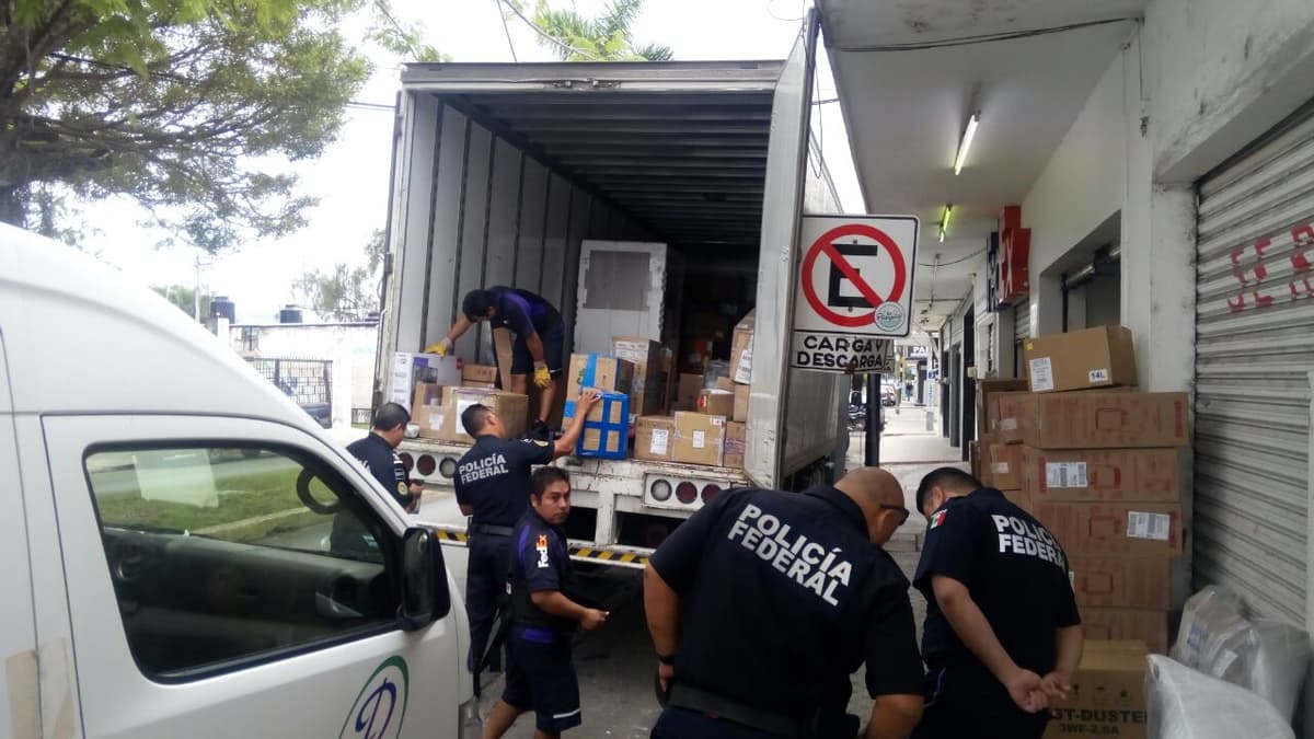 Hallan marihuana en una caja de paquetería