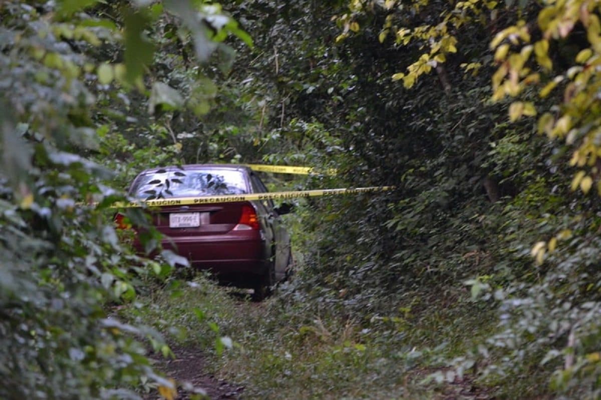 Encuentran auto abandonado involucrado en ejecución de “El Piedra”