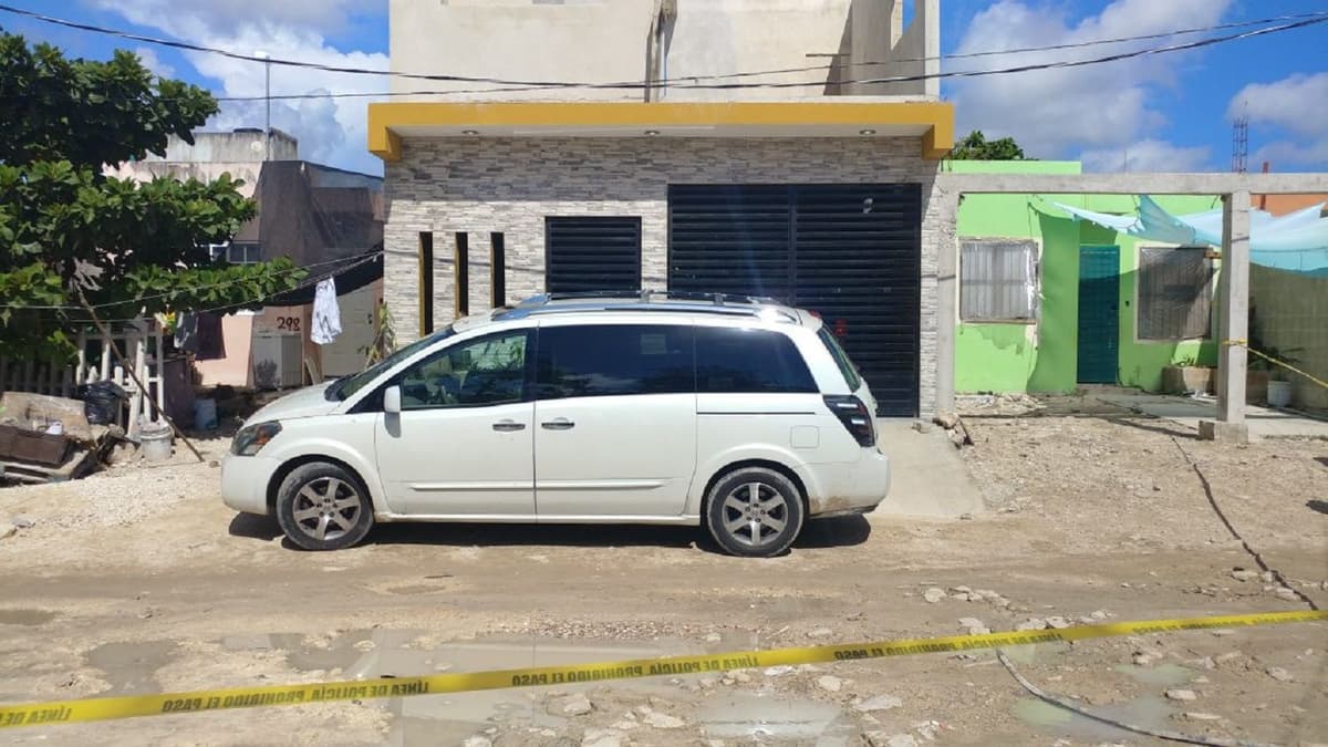 Recuperan vehículo con reporte de robo; hay dos detenidos