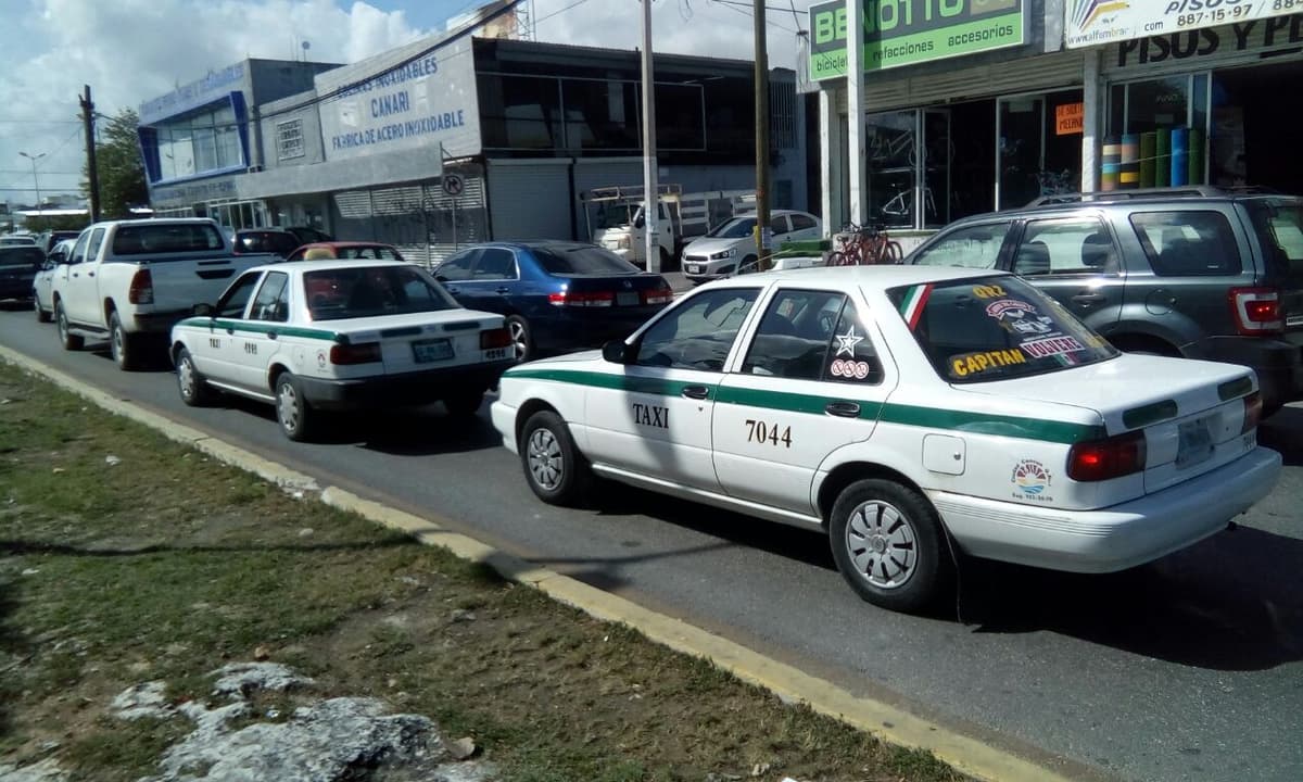 Taxistas de Cancún esperan aumento de tarifa para mediados de marzo