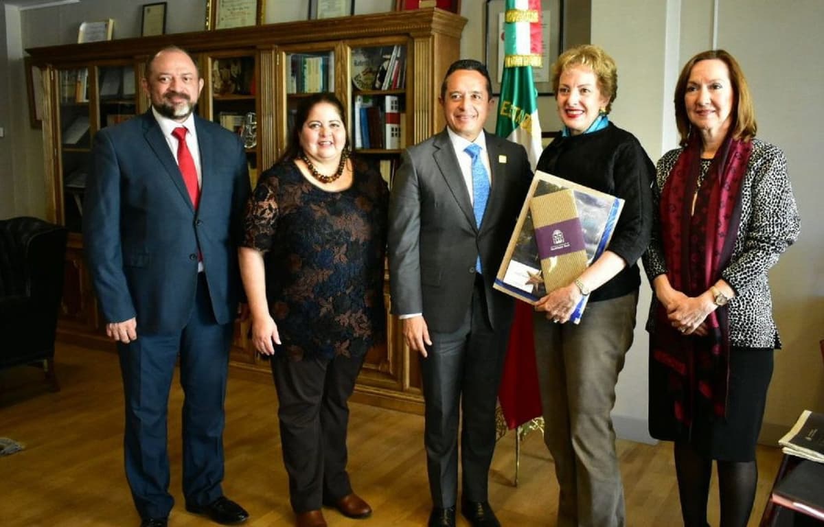 Carlos Joaquín promociona en la Fitur los destinos turísticos de Quintana Roo con empresarios españoles
