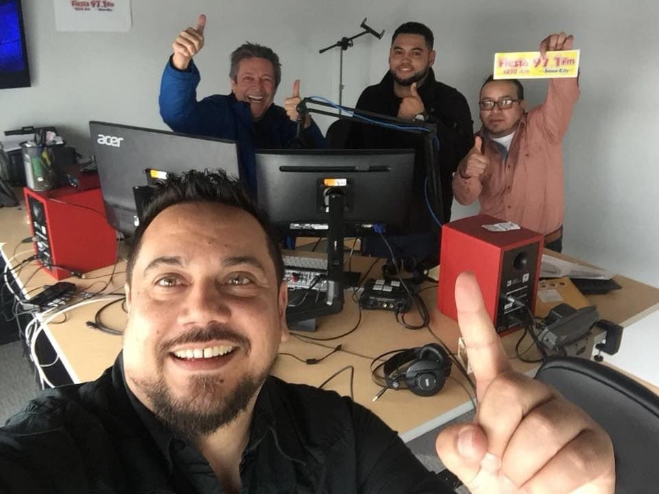 Dos locutores de radio contenderían por la silla de Cancún