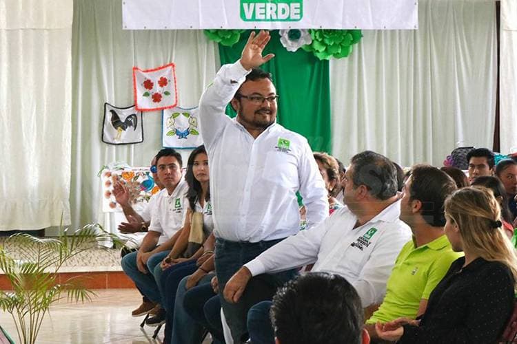 Señalan a dirigente del Verde como autor intelectual de daño a una palapa en Bacalar