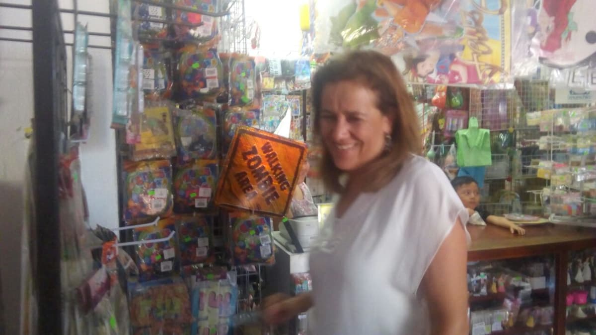 Recorre Margarita Zavala mercado de Cancún