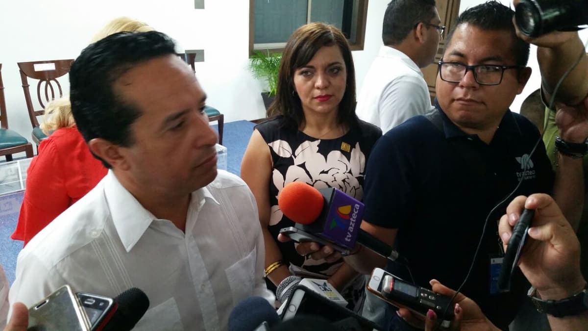 Desconoce Carlos Joaquín existencia de recursos contra Félix González