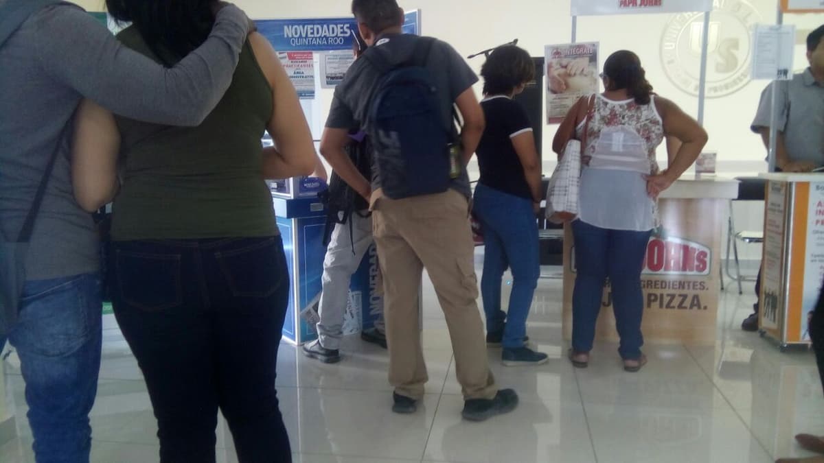 Desilusiona a jóvenes feria de empleo