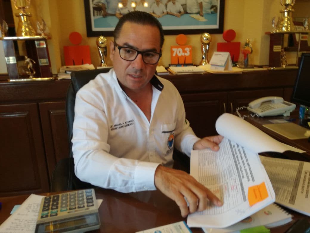 Oficinas del sindicato de taxistas de Cozumel siguen tomadas