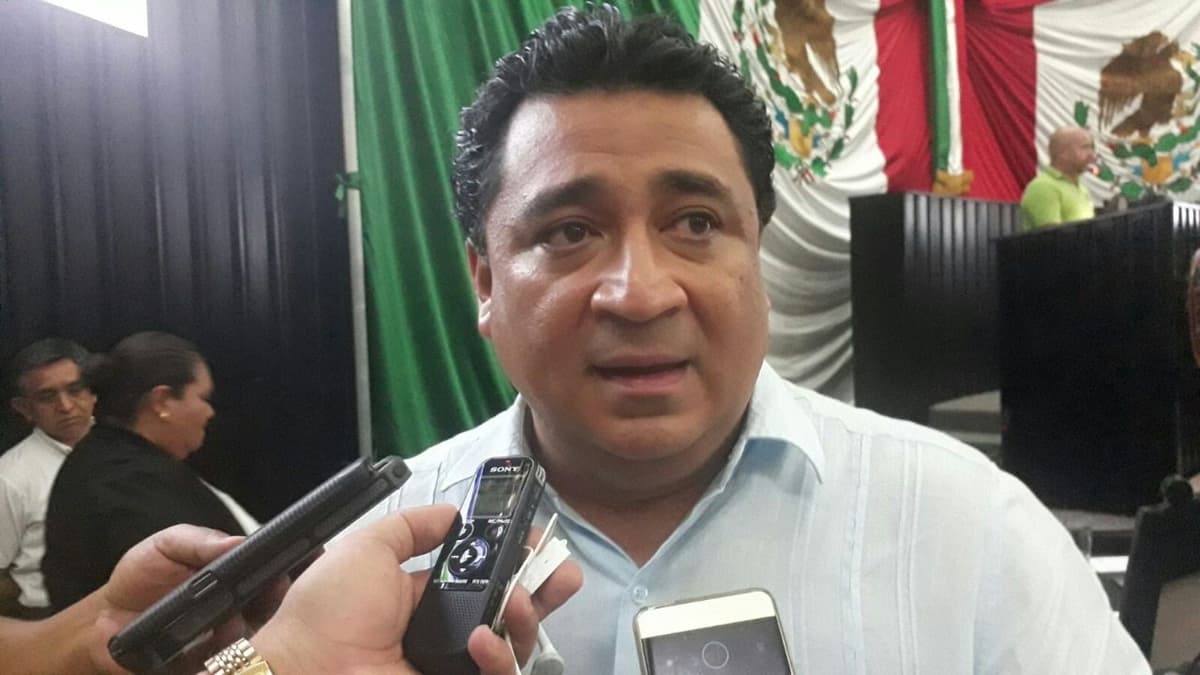 Podría dar PAN una plurinominal federal a Martínez Arcila