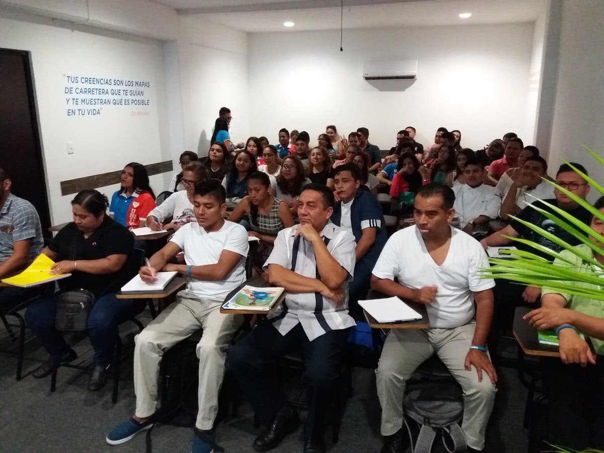 Desertan 3 de cada 5 universitarios en Q. Roo