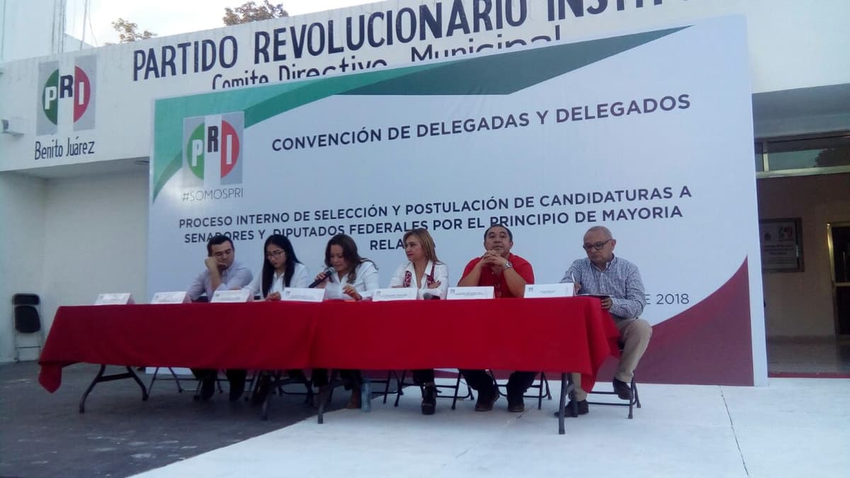 Evade King tocar tema de "Chanito"