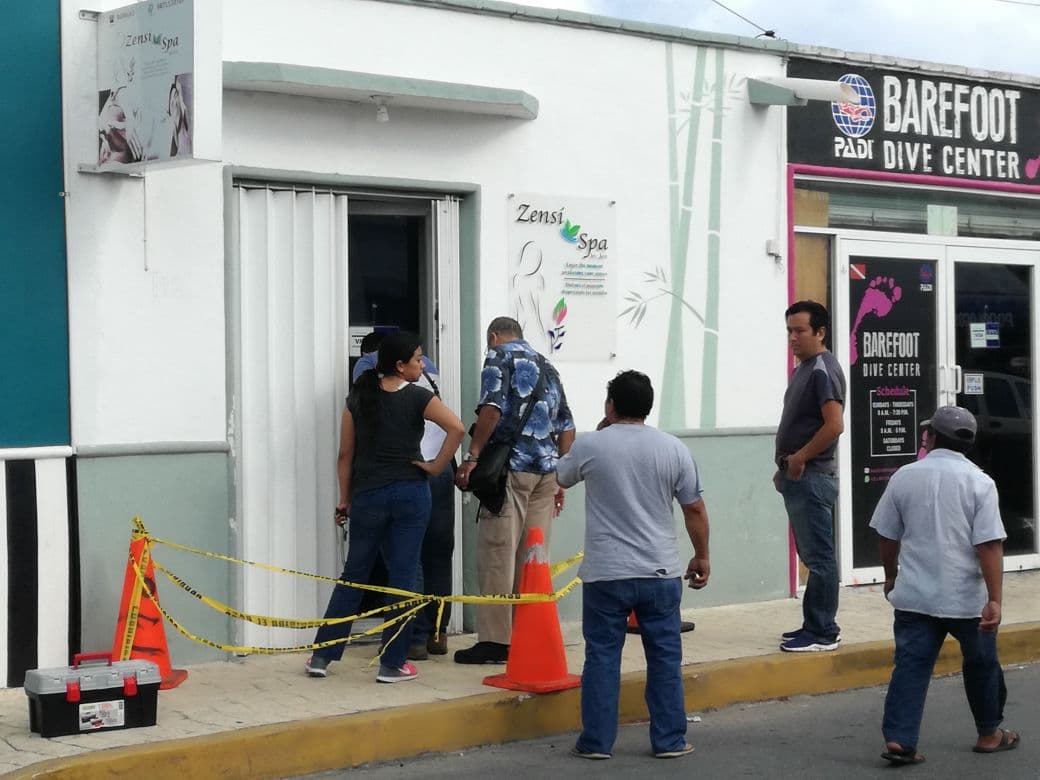 Robo triple de comercios en Cozumel