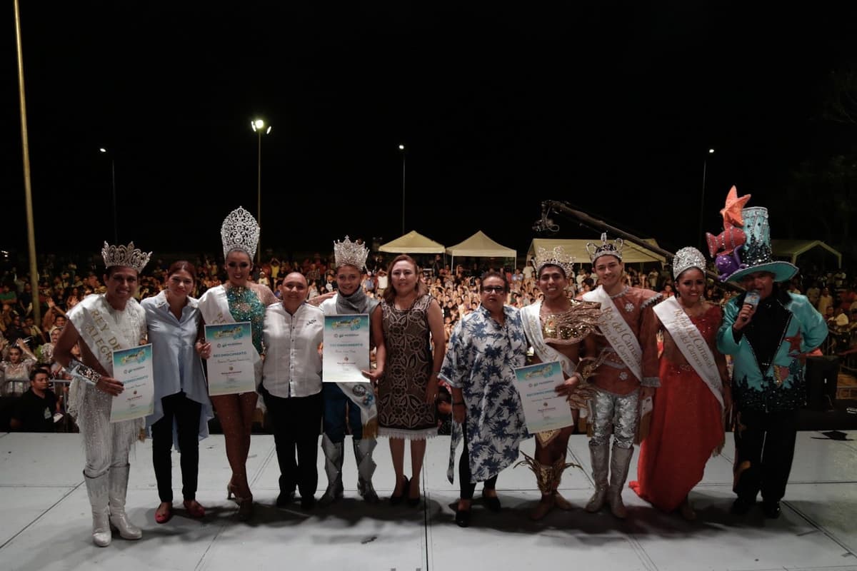 Coronan a nuevos Reyes del Carnaval 2018
