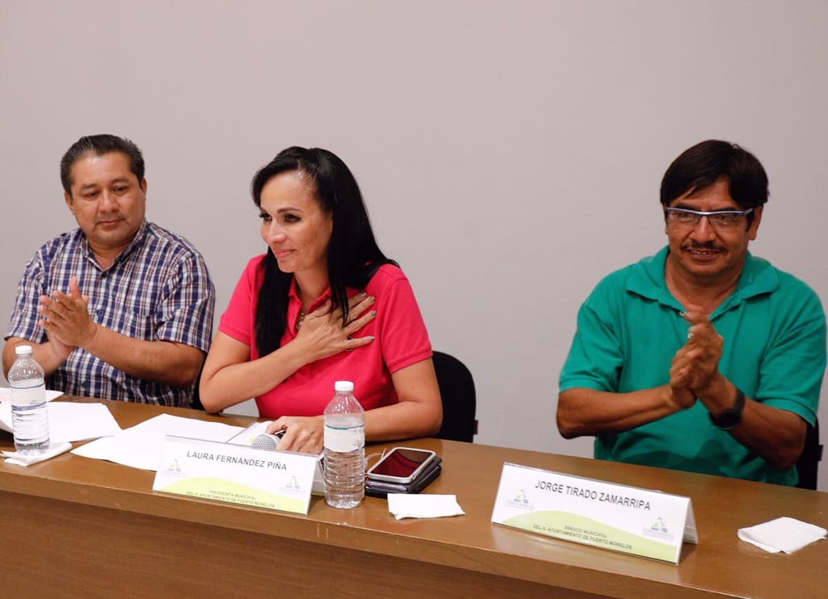 Aprueba cabildo de Puerto Morelos solicitud de licencia de Laura Fernández