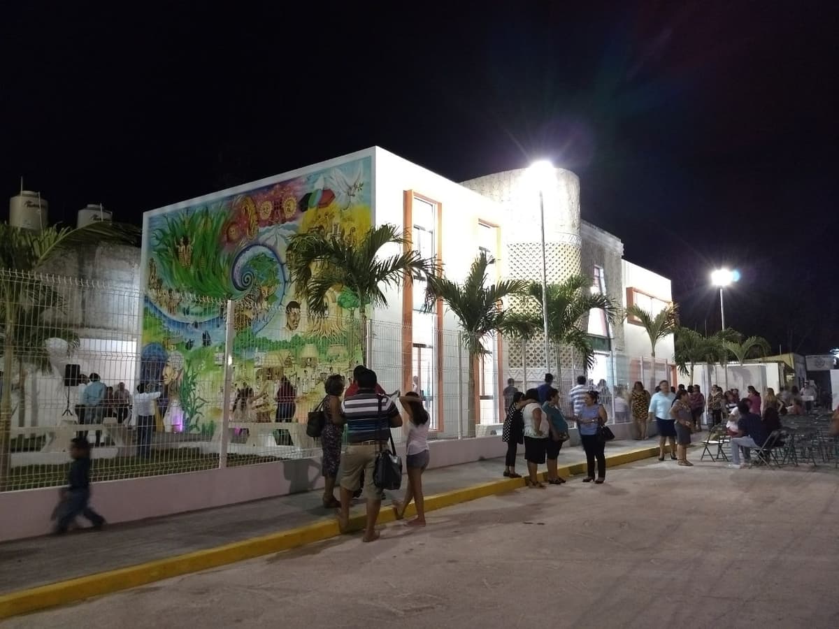 Inauguran Centro Comunitario en antiguo cine de Carrillo Puerto