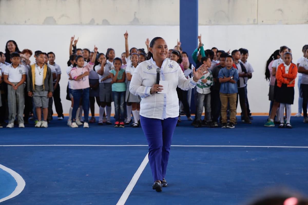 Entrega Solidaridad domo en primaria de Villas del Carmen