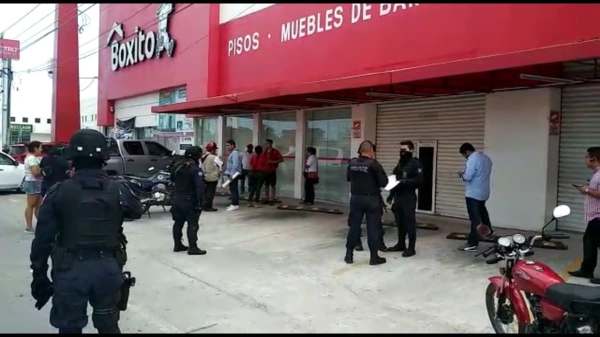 Por vender productos "pirata", clausuran Boxito