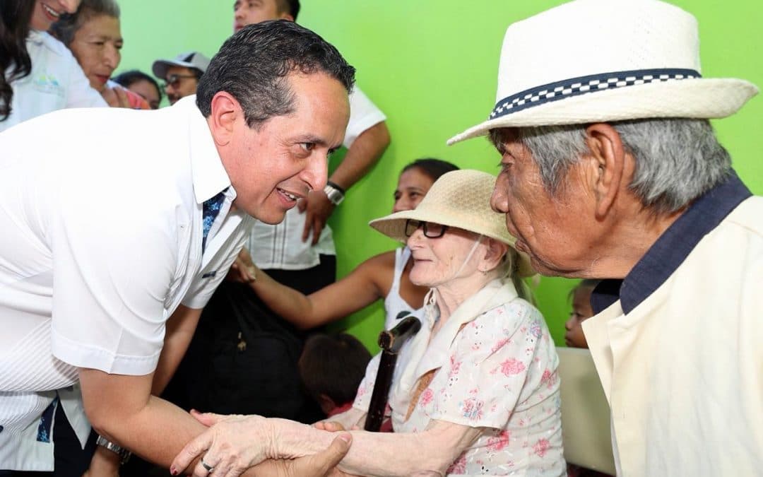 Carlos Joaquín acompaña la "Caravana Juntos: Por más y mejores oportunidades" apoyando a 99 localidades del estado