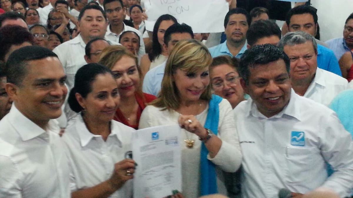 Susana Hurtado se registra por la Senaduría