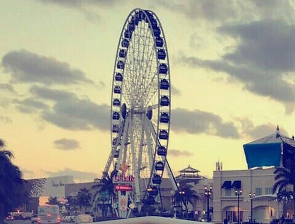 Reportan falla en la Gran Rueda