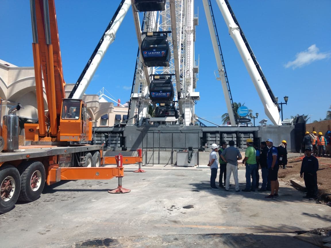 Supervisan Gran Rueda de Cancún
