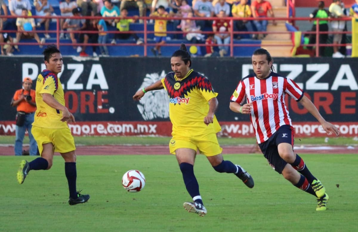 Queda a deber, encuentro de Leyendas