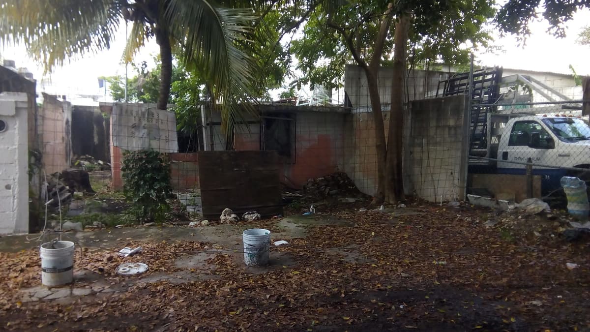 Casas abandonadas, un riesgo en centro de Cancún
