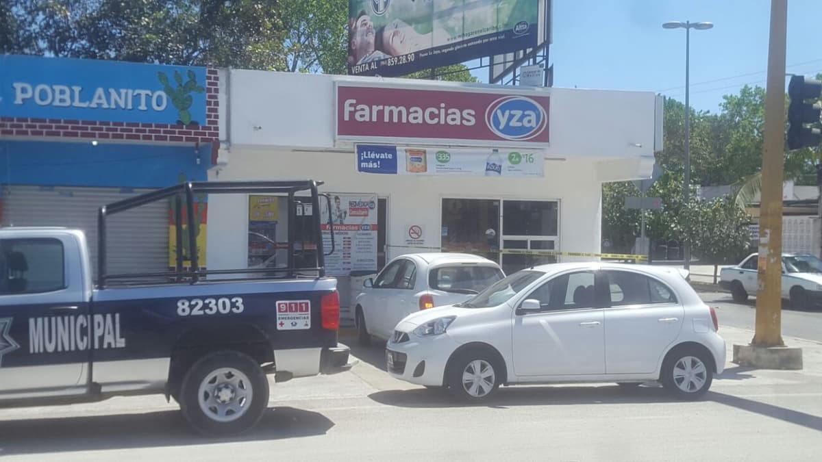 Robo maestro a Farmacias Yza