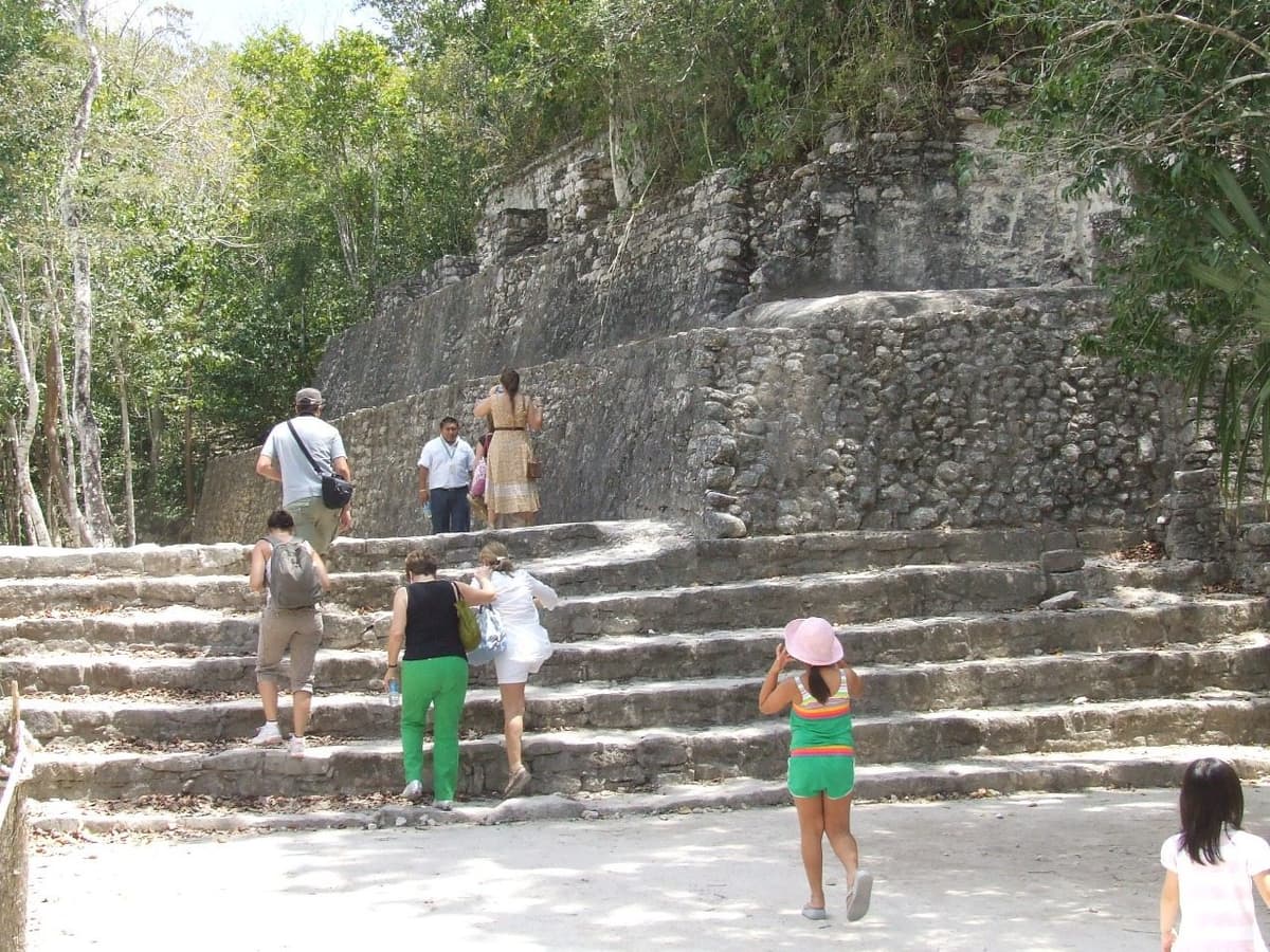 Baja afluencia turística en Cobá