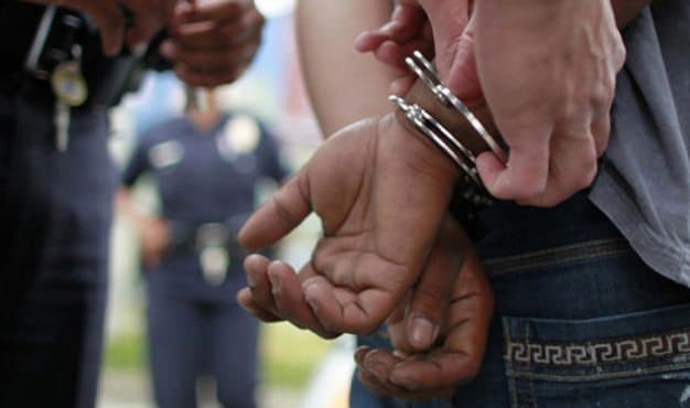 Detienen a sujeto por abusar de una menor