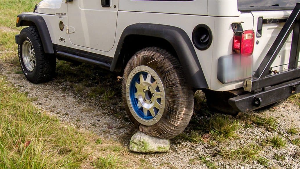 NASA inventa llanta perfecta: es de metal y no se pica