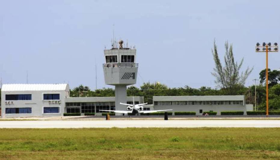 Fallece mujer en pleno vuelo procedente de la CDMX