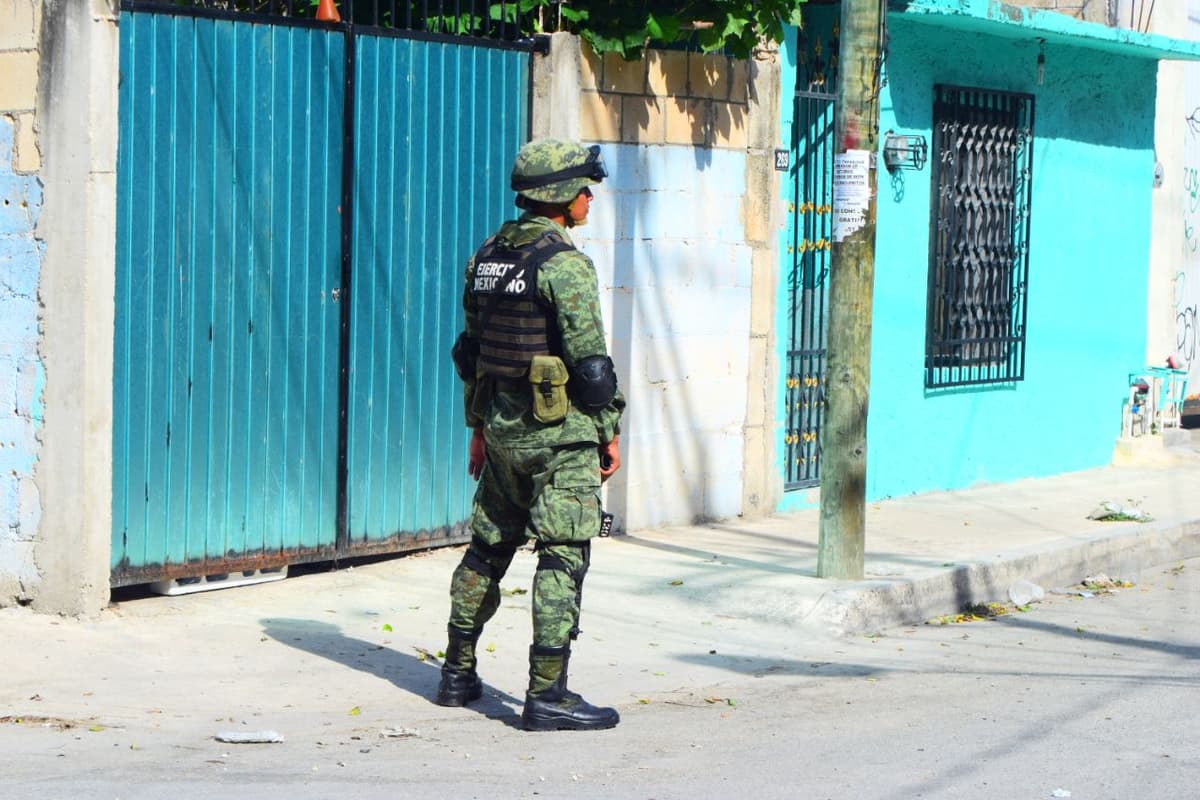 Realizan cateo en la Supermanzana 75