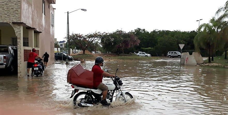 Se inundan puntos de Playa del Carmen tras lluvias
