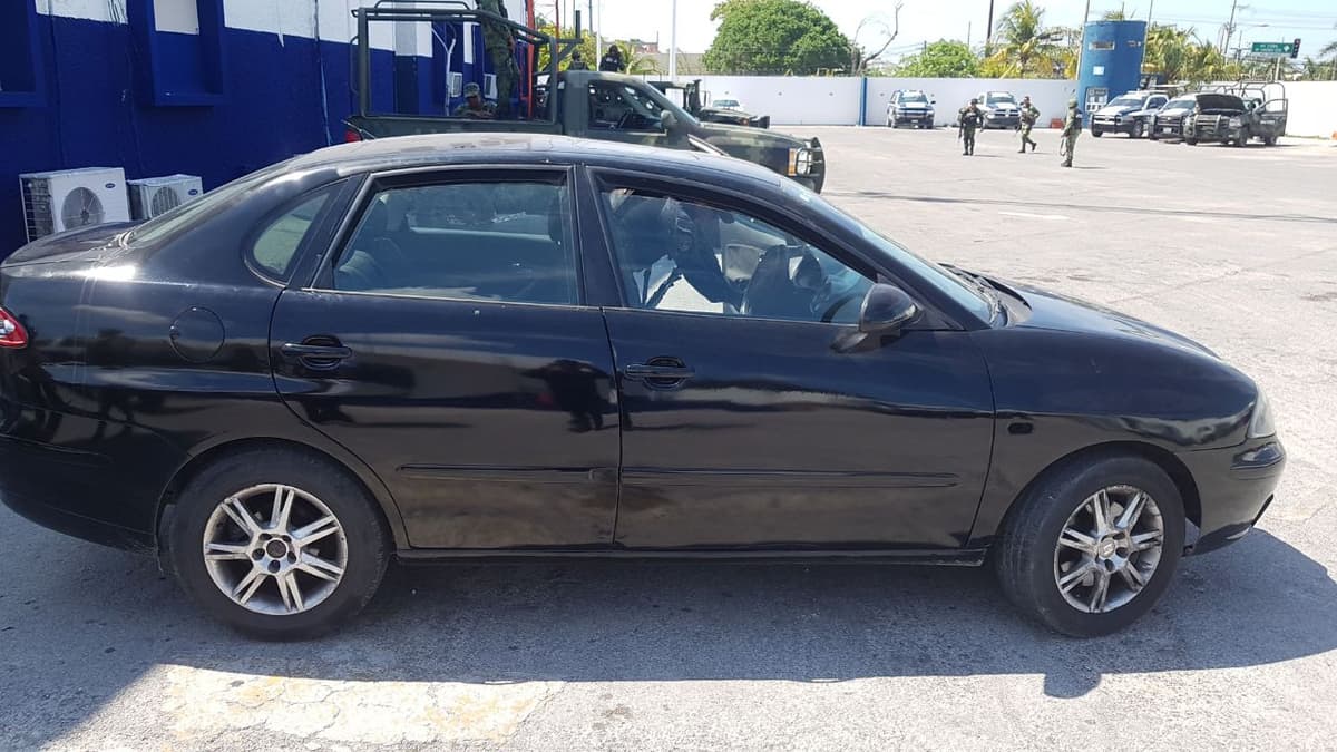 Detienen a sujetos que viajaban armados