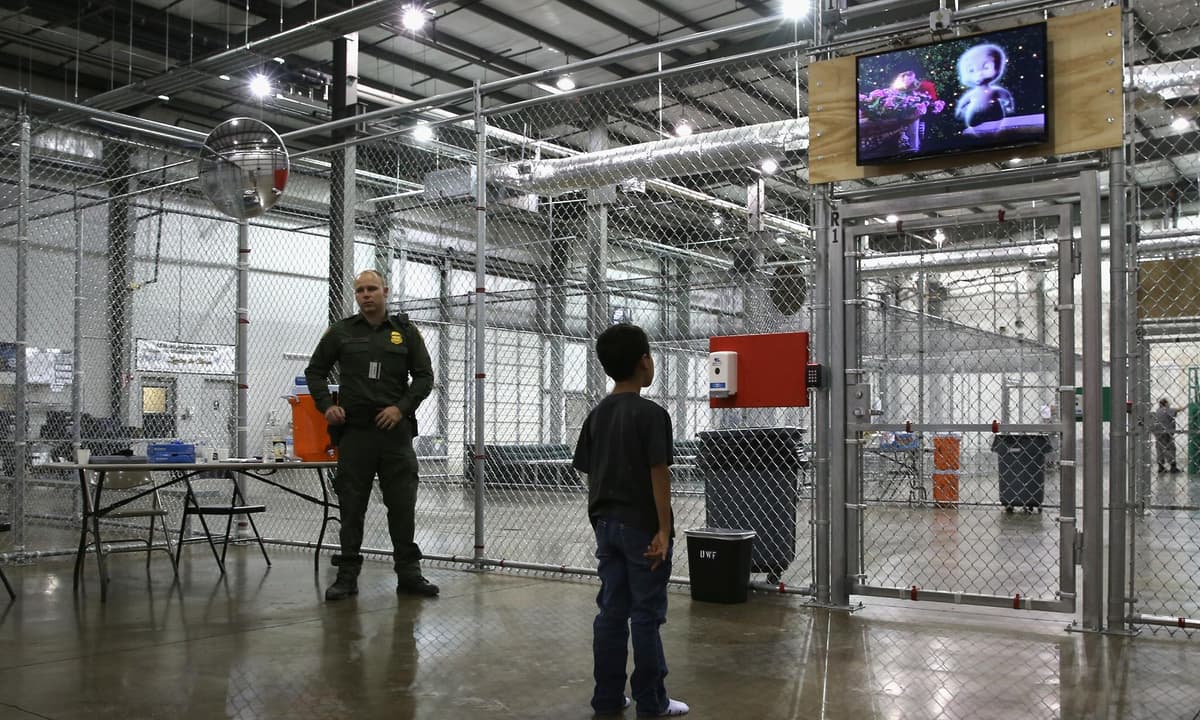 Difunden video de las condiciones de vida de los menores migrantes en un centro de detención