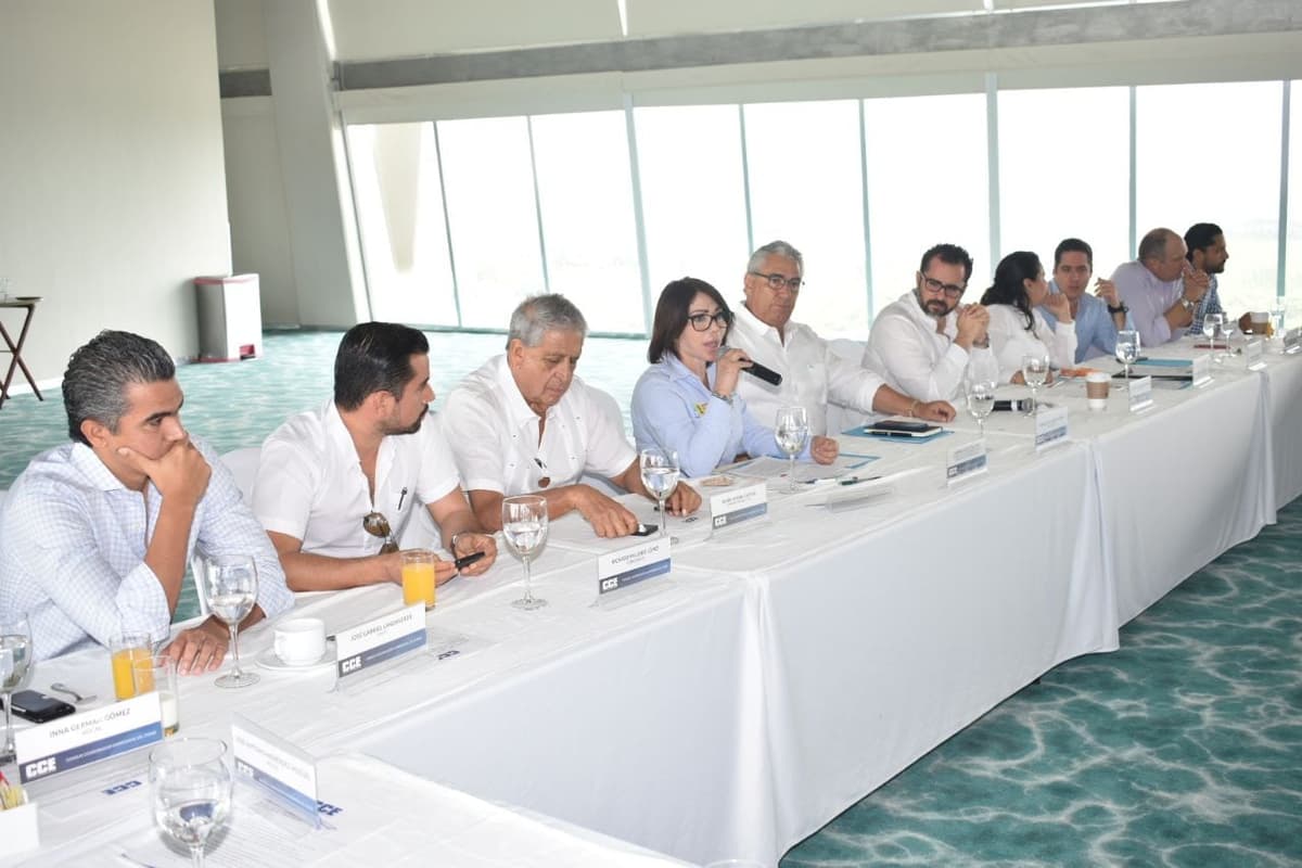 Apoyo total a empresarios ofrece Gaby Pallares