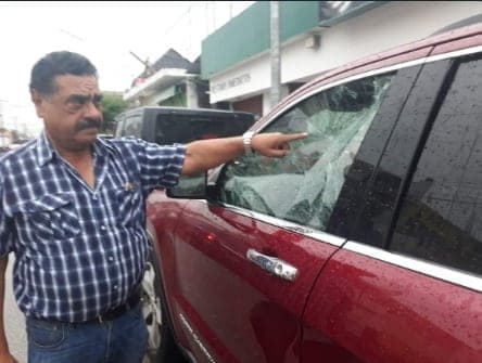 Le rompen el vidrio a camioneta de "Chano" Toledo