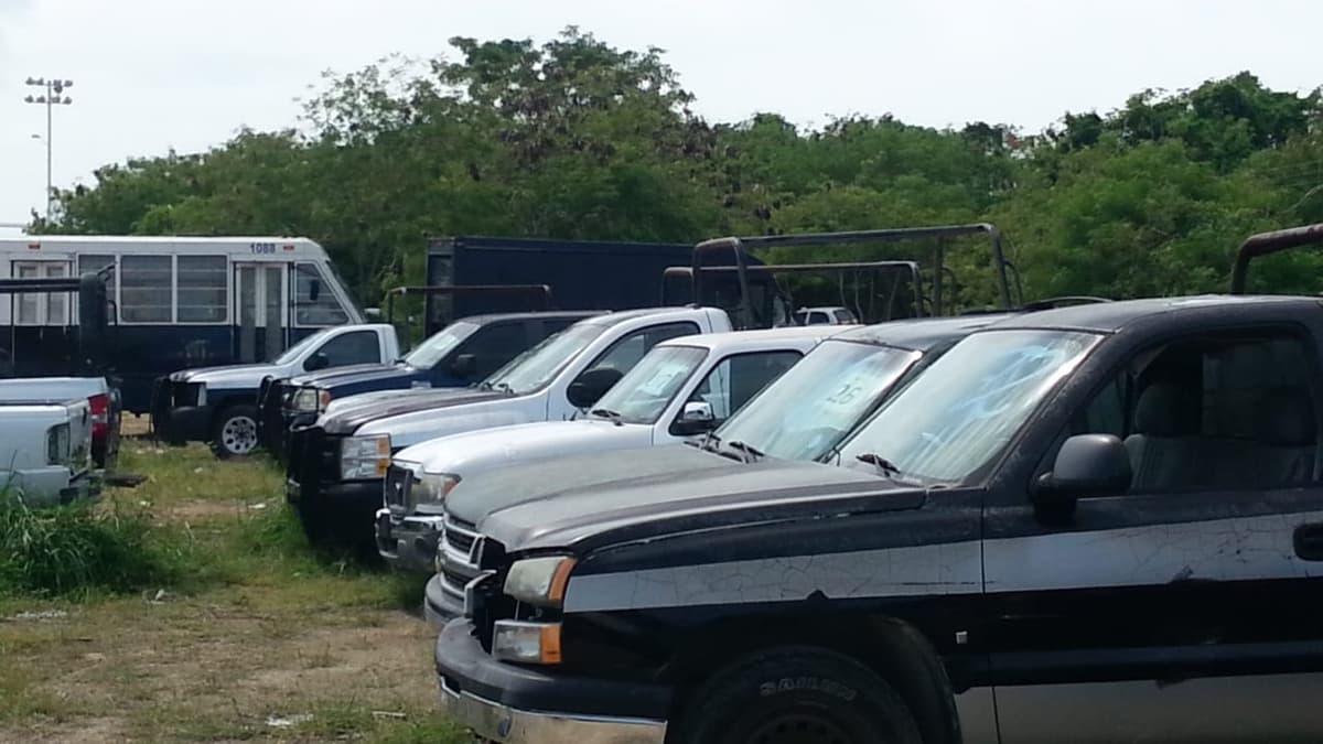 Remata gobierno estatal 144 vehículos