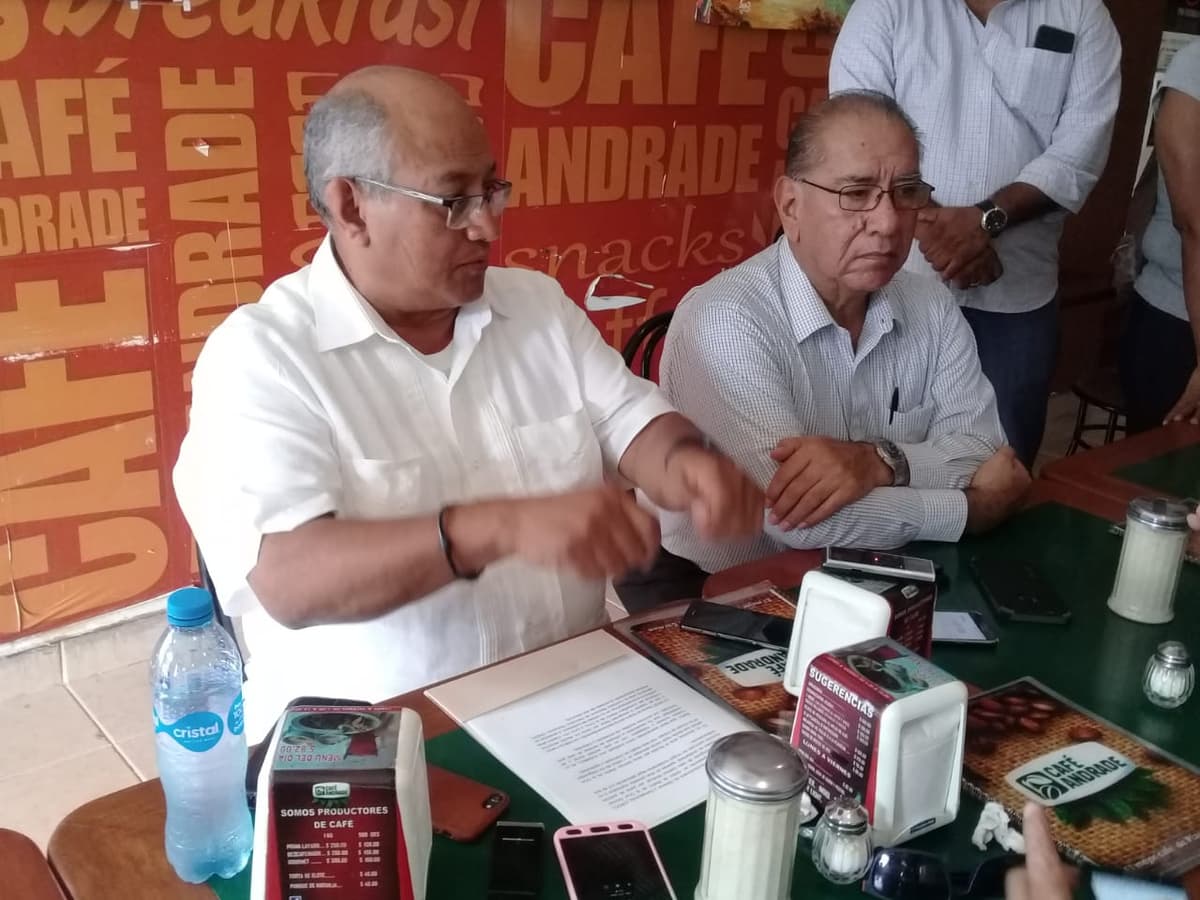 "Maquinaria" de la CROC nacional intenta defender a su "gallo" de supuestas agresiones