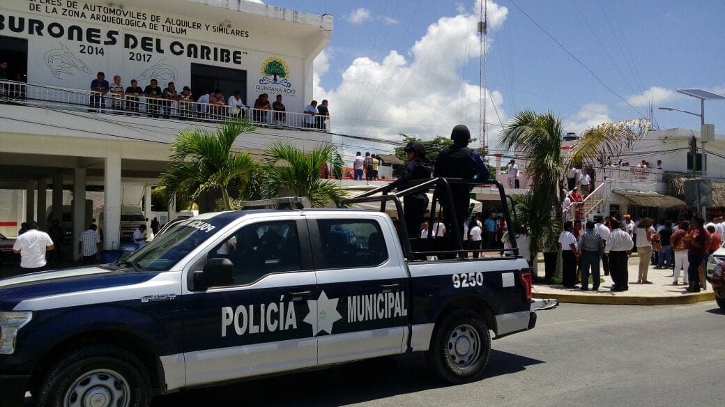 Se arman los golpes en sindicato de taxistas de Tulum