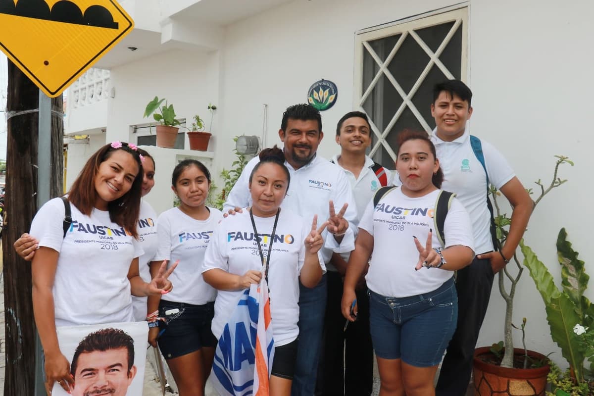 Seré un aliado de nuestros estudiantes isleños: Faustino Uicab