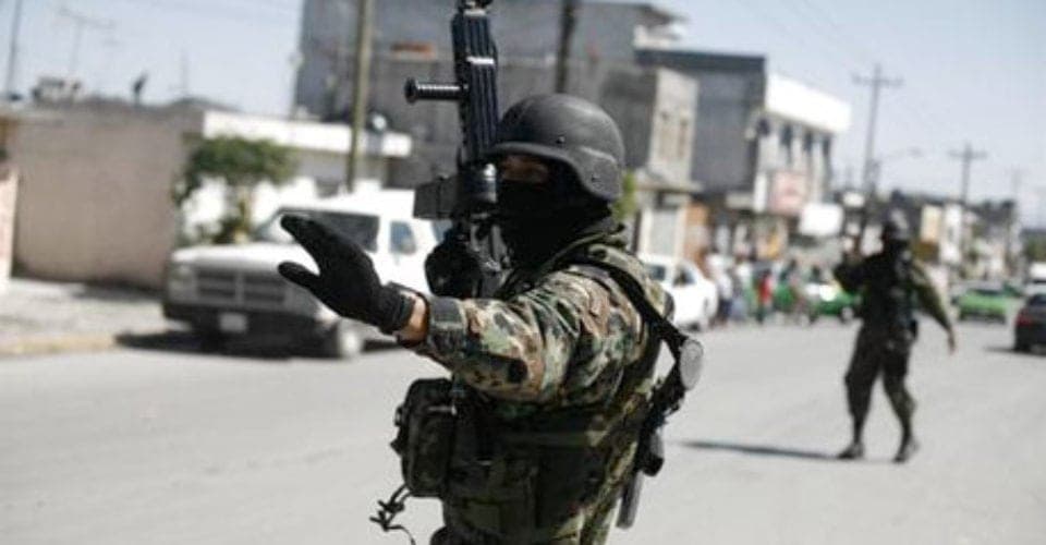 Ejército y Policía encuentran escondidos más de 2 millones de dólares