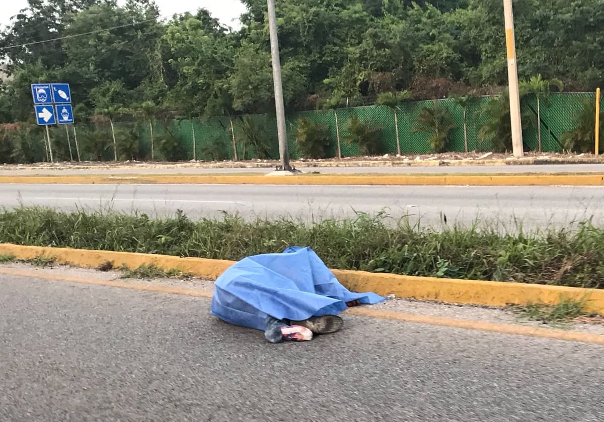 Hombre intenta cruzar por última vez la carretera