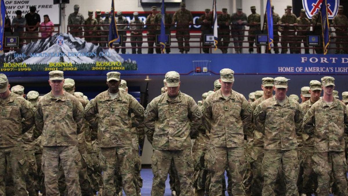 Estados Unidos da de baja a soldados inmigrantes