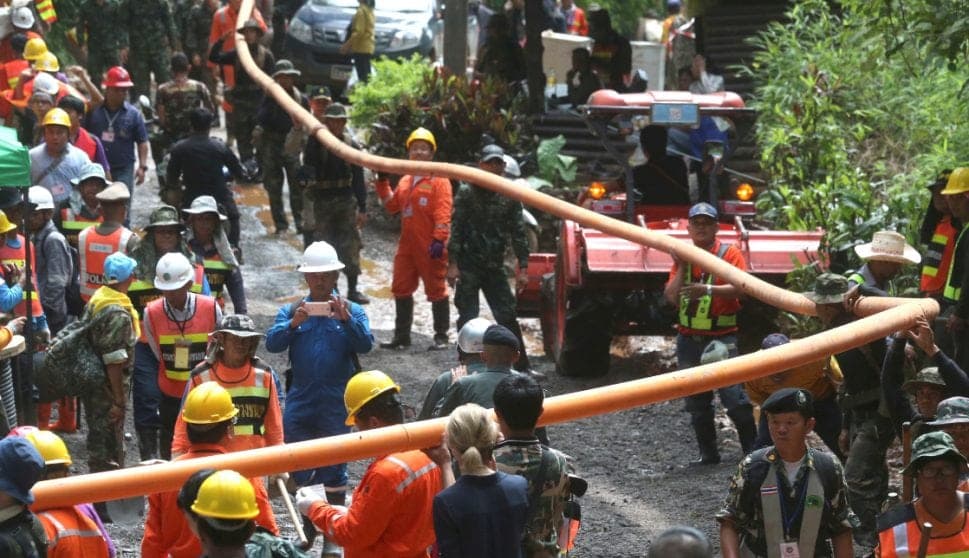 Rescatistas en Tailandia trabajan a contrarreloj ante amenaza de lluvias