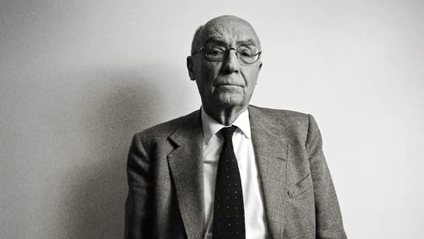 Luego de 20 años encuentran diario de José Saramago en su computadora