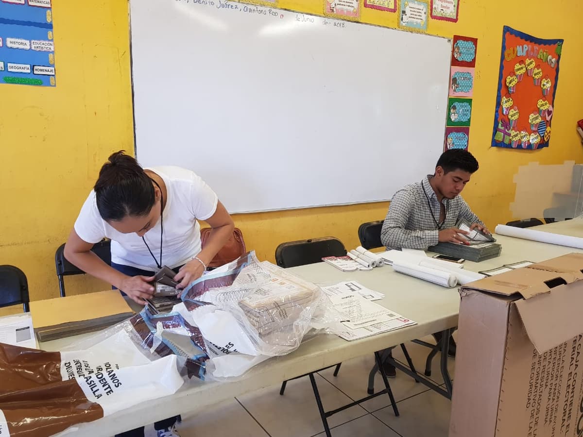 Faltan funcionarios a casillas de Cancún