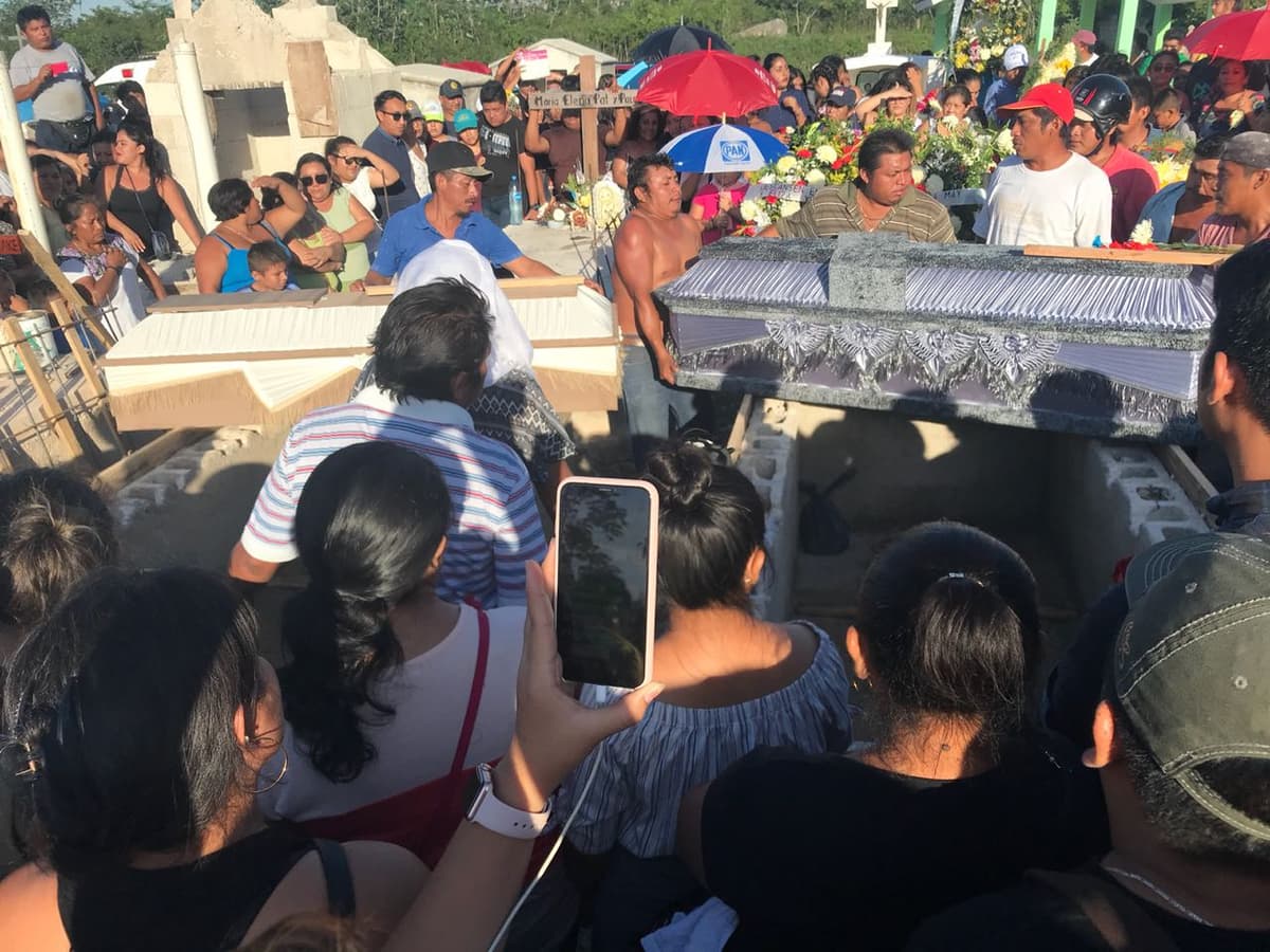 Exigen justicia para madre e hija asesinadas en Carrillo